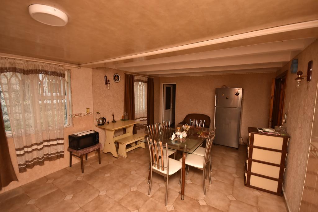 Shorena'S House Zugdidi Kültér fotó